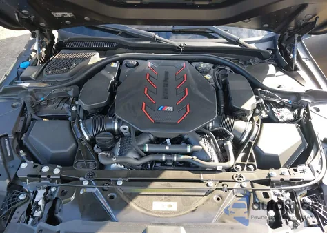 2025 BMW M5 z USA, uszkodzony, nr VIN WBS83FK02SCU36580